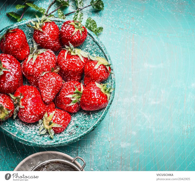 Nachtisch mit Erdbeeren Lebensmittel Frucht Dessert Ernährung Bioprodukte Vegetarische Ernährung Saft Schalen & Schüsseln Stil Design Gesundheit
