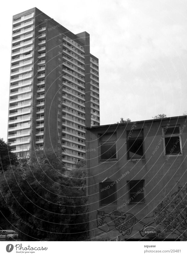 Trist Hochhaus dunkel Architektur Hafenklang Stadt