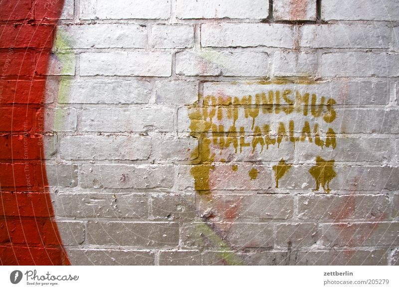 Kommunismus Schalalalala Graffiti Schriftzeichen Beschriftung Typographie Vandalismus Kultur Jugendkultur Mauer Fuge silber Schlagwort Information Mitteilung