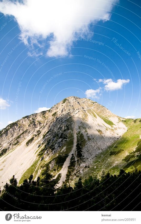 Bewölkt Umwelt Natur Landschaft Pflanze Urelemente Himmel Wolken Sonnenlicht Sommer Klima Schönes Wetter Wärme Sträucher Hügel Felsen Alpen Berge u. Gebirge