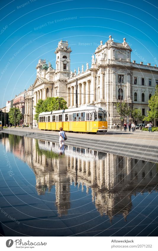 Ethnologisches Museum Budapest 3 Farbfoto Außenaufnahme Tag Reflexion & Spiegelung Totale Ferien & Urlaub & Reisen Tourismus Ausflug Sightseeing Städtereise