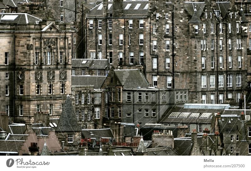 Über den Dächern von Schottland (3) Edinburgh Großbritannien Europa Stadt Stadtzentrum Altstadt Haus Bauwerk Gebäude Architektur Fassade alt ästhetisch dunkel