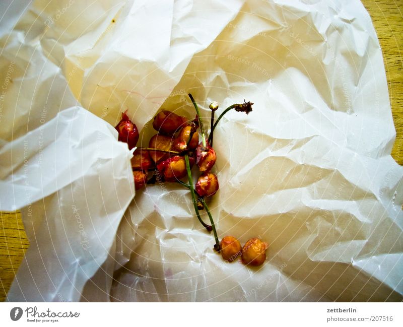 Kirschkerne Kirsche Kerne Steinfrüchte Frucht Ernährung Stengel Müll Kompost Papier Biomüll Speiserest