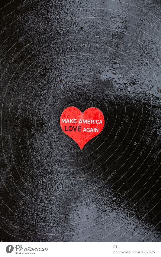 make america love again schlechtes Wetter Regen New York City USA Straße Etikett Boden Zeichen Schriftzeichen Herz nass rot Liebe friedlich Menschlichkeit