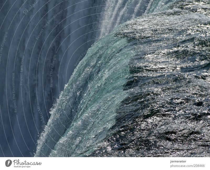 Die Welle am Abgrund Natur Wasser Fluss Wasserfall Niagara Fälle rein Ferien & Urlaub & Reisen Schlucht Farbverlauf energiegeladen beeindruckend gewaltig