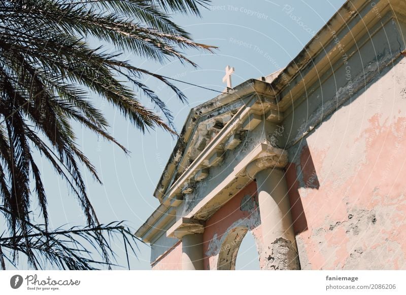 Cimitero di Manarola Dorf Fischerdorf Kleinstadt Hafenstadt Stadtrand Glaube Friedhof Palme Kirche Cinque Terre Kreuz alt diagonal Italien Italienisch malerisch