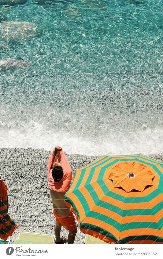 Cinque Terre XXII Lifestyle Freizeit & Hobby Mensch maskulin Körper 1 Schwimmen & Baden entkleiden Sonnenschirm Italien Italienisch Ferien & Urlaub & Reisen