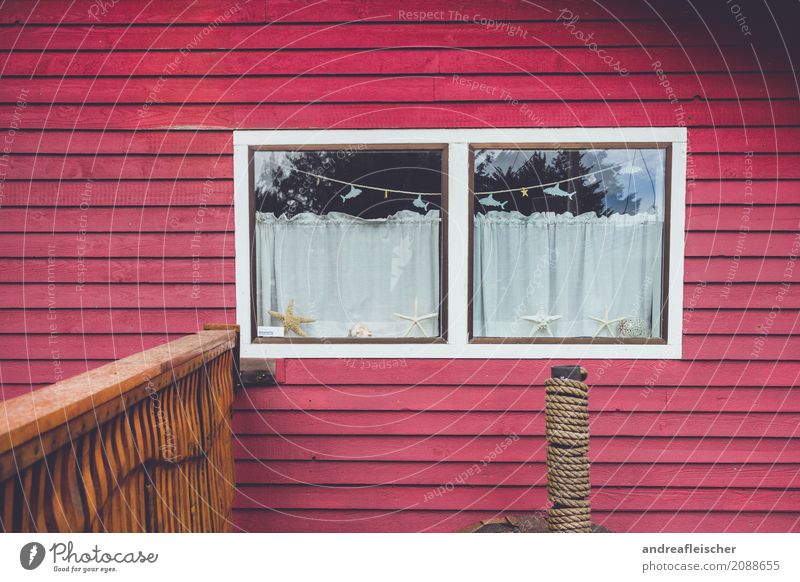 Road Trip // West Coast USA, Oregon Dorf Fischerdorf Kleinstadt Haus Einfamilienhaus Hütte Fassade Balkon Fenster schön Nordamerika Detailaufnahme Seestern