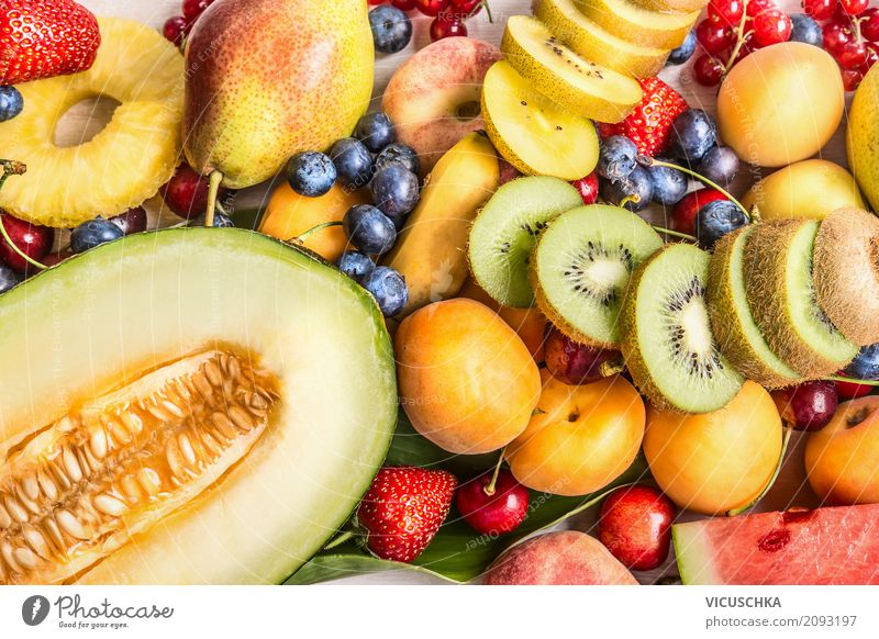 Vielzahl von bunten Sommer Früchte Lebensmittel Frucht Dessert Ernährung Bioprodukte Vegetarische Ernährung Diät kaufen Stil Design Gesunde Ernährung gelb