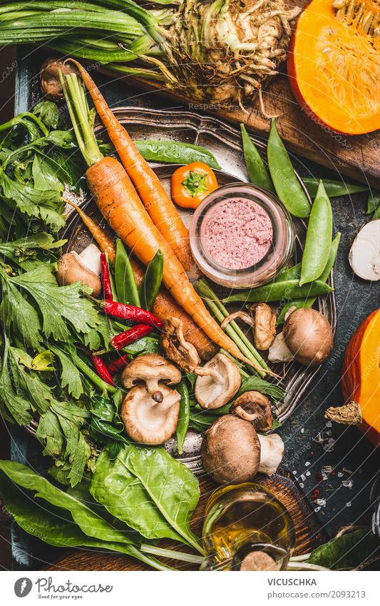 Vegetarisch Kochen mit Bio Gemüse Lebensmittel Suppe Eintopf Kräuter & Gewürze Ernährung Bioprodukte Vegetarische Ernährung Diät Stil Design Gesunde Ernährung