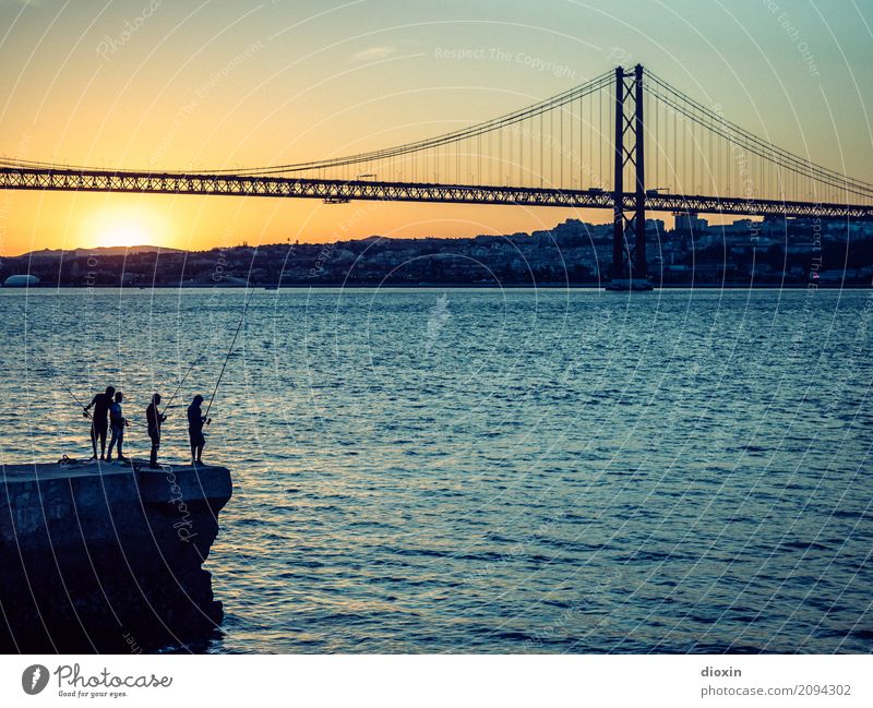 arialva sunset Ferien & Urlaub & Reisen Tourismus Sightseeing Städtereise Sommer Sonne Meer Wellen Flussufer Tejo Lissabon Portugal Hauptstadt Hafenstadt