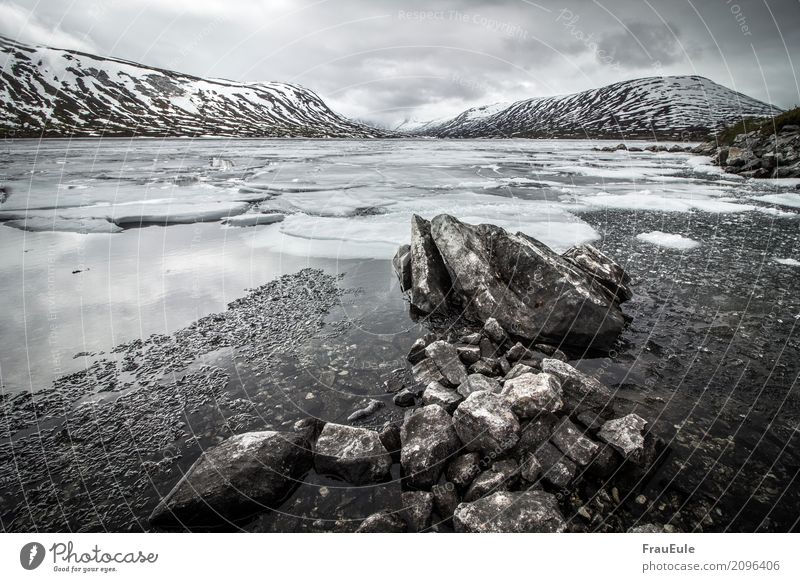 norge V Natur Landschaft Wasser Gewitterwolken Frühling Winter Berge u. Gebirge Gletscher See Norwegen Skandinavien jotunheimen dunkel gigantisch kalt braun