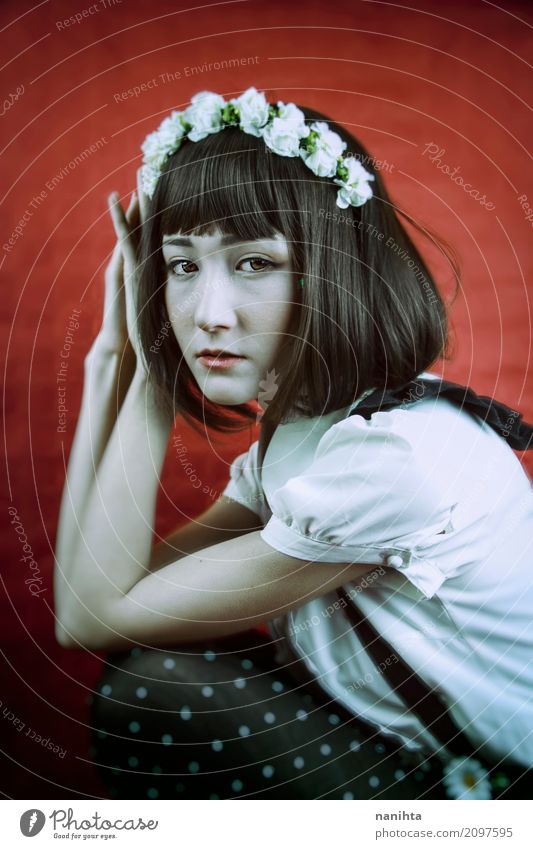Modeporträt einer jungen japanischen Frau elegant Stil exotisch schön Mensch feminin Junge Frau Jugendliche 1 18-30 Jahre Erwachsene Hemd Strumpfhose Stirnband