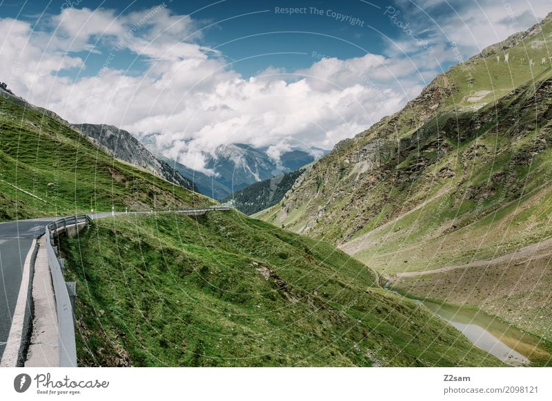 und ab geht die Post Fahrradfahren Umwelt Natur Landschaft Himmel Wolken Sommer Klima Schönes Wetter Alpen Berge u. Gebirge Gletscher Straße Wege & Pfade