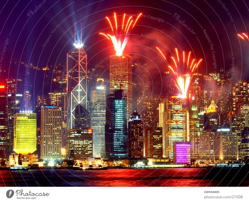 The Lights of Hong Kong II Hochhaus Laser mehrfarbig glänzend Nacht Stadt Hongkong China Los Angeles Feuerwerk Energiewirtschaft Licht gewaltig Farbe Skyline
