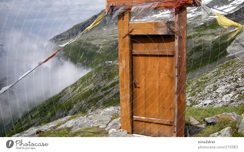 Heaven's Gate ruhig Abenteuer Ferne Freiheit Berge u. Gebirge wandern Raum Kunst Kunstwerk Natur Landschaft Urelemente Wolken Nebel Alpen Schlucht Tür