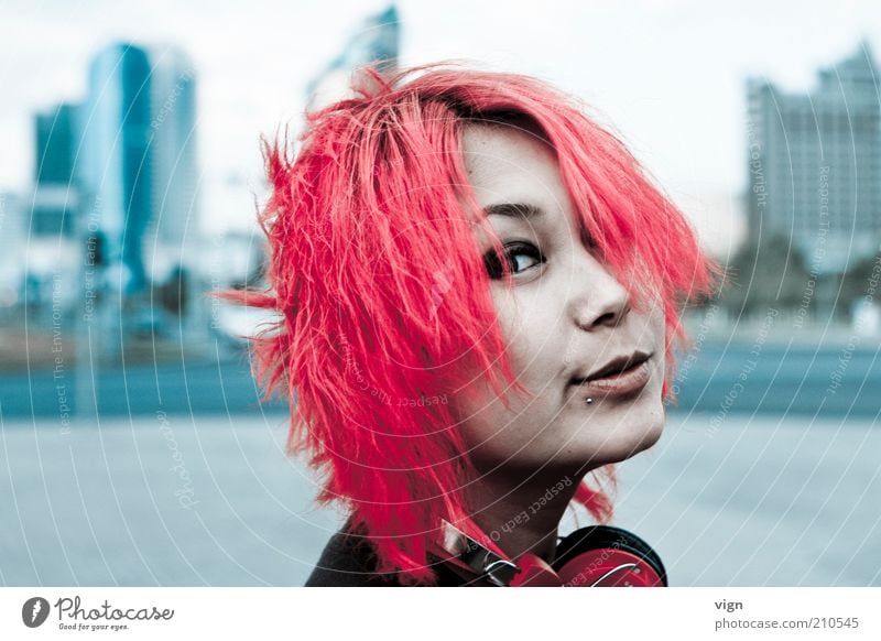 Rotschopf Haare & Frisuren Mensch feminin Junge Frau Jugendliche Kopf Gesicht 1 18-30 Jahre Erwachsene Piercing rothaarig frech Freundlichkeit Fröhlichkeit