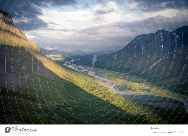 Lichtspiel im Nationalpark Sarek, Schweden harmonisch Sinnesorgane Erholung ruhig Berge u. Gebirge wandern Natur Landschaft Urelemente Sonnenaufgang