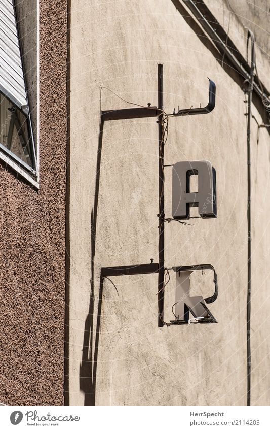 B A R Ferien & Urlaub & Reisen Städtereise Bar Cocktailbar ausgehen trinken Italien Altstadt Haus Bauwerk Gebäude Mauer Wand Fassade Schriftzeichen alt