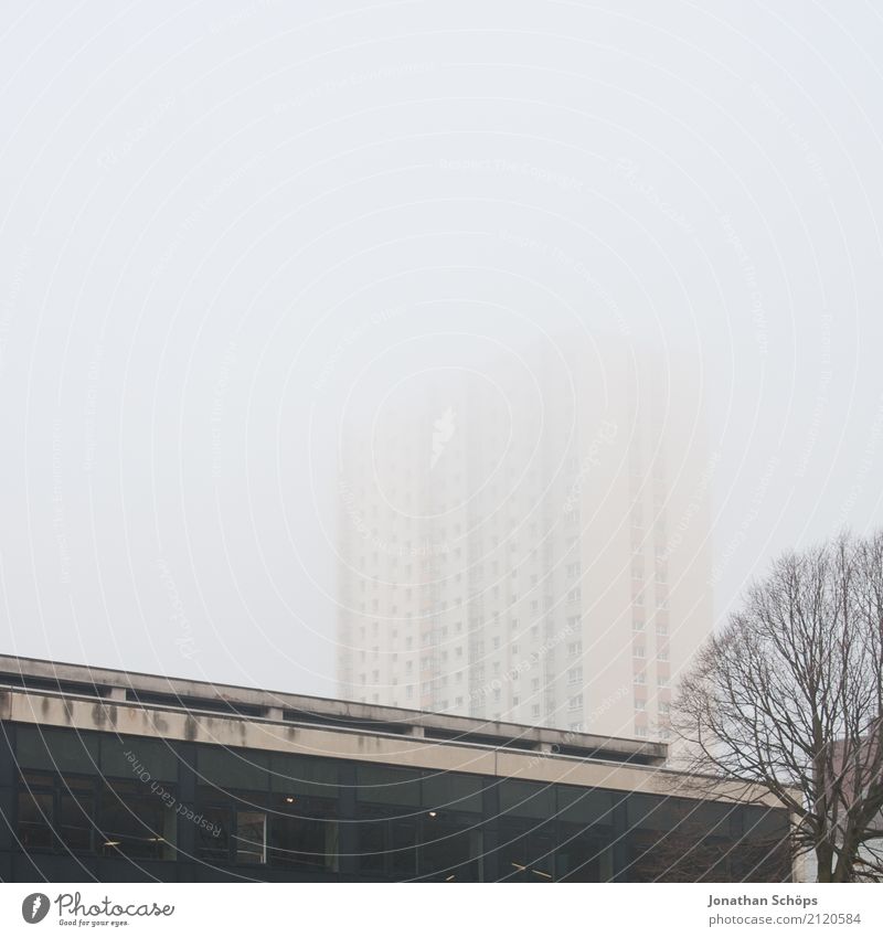 Glasgow im Nebel III Stadt Stadtzentrum Skyline bevölkert Haus Hochhaus Fassade Fenster ästhetisch Schottland Großbritannien Architektur Bauwerk trist
