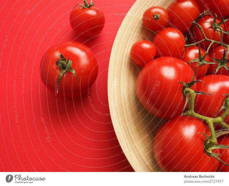 Verschiedene Tomaten Gemüse Ernährung Bioprodukte Vegetarische Ernährung lecker Gesundheit tomato food fresh red healthy freshness ingredient vegetarian