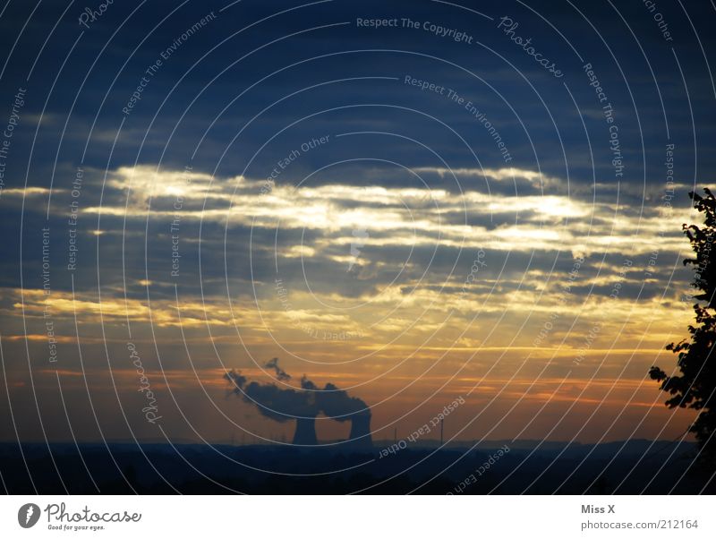 Morgenidyll - es raucht und raucht und raucht Energiewirtschaft Kernkraftwerk Energiekrise Industrie Luft Himmel Sonnenaufgang Sonnenuntergang Klima Klimawandel