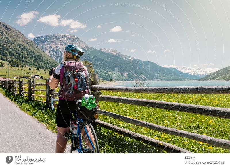 erstmal pause Freizeit & Hobby Ferien & Urlaub & Reisen Fahrradtour Sommerurlaub Fahrradfahren Junge Frau Jugendliche 18-30 Jahre Erwachsene Natur Landschaft