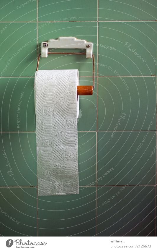 Drucksache Toilettenpapier Klopapierhalter Fliesen u. Kacheln Nostalgie Strukturen & Formen Wand Rolle Muster weiß Körperpflegeutensilien Perforierung