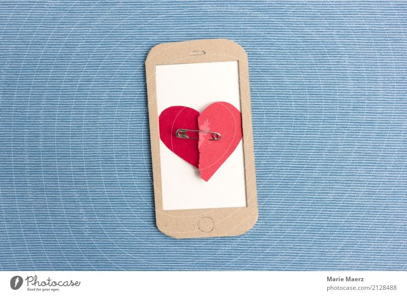 Herzschmerz Handy PDA Kommunizieren Liebe schreiben Traurigkeit blau rot Laster trösten Enttäuschung Liebesaffäre Trennung Ende machen Chatten SMS Liebeskummer