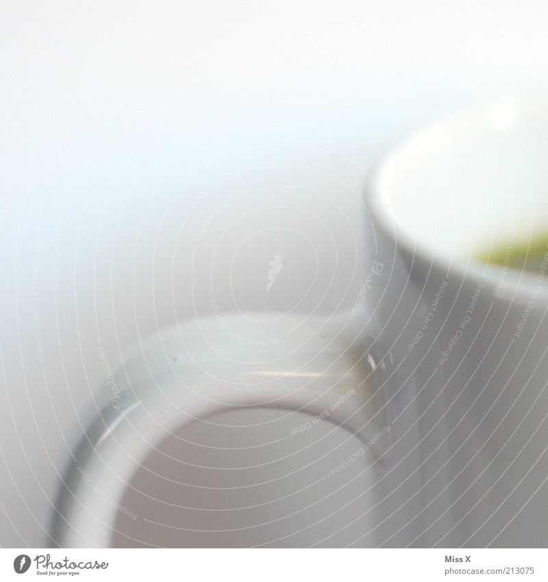 Weiss Lebensmittel Getränk Heißgetränk Kaffee Tee Tasse Becher heiß weiß rein Tragegriff Farbfoto Studioaufnahme Nahaufnahme Detailaufnahme Menschenleer