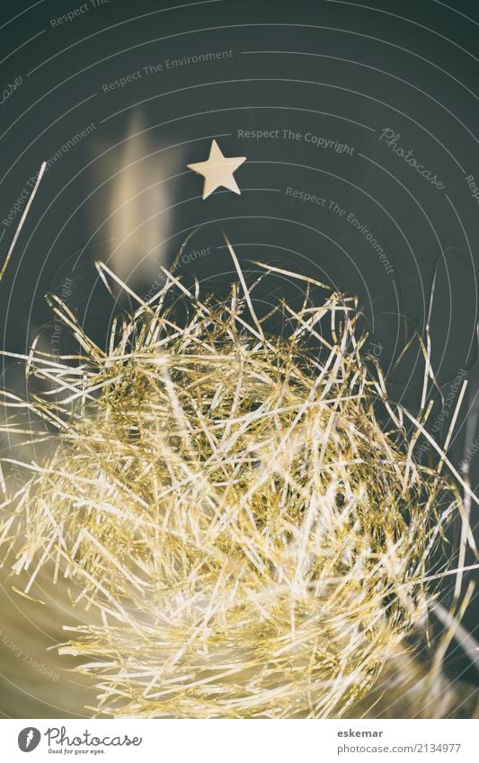 abstrahierter Weihnachtsbaum aus Lametta Lifestyle Dekoration & Verzierung Feste & Feiern Weihnachten & Advent Kitsch Krimskrams Engelshaar Stern (Symbol)