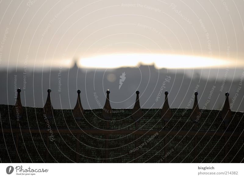 Castel Gandolfo / Italien Europa Dorf Menschenleer Sehenswürdigkeit grau Zaun ruhig Farbfoto Gedeckte Farben Außenaufnahme Textfreiraum oben Abend Dämmerung
