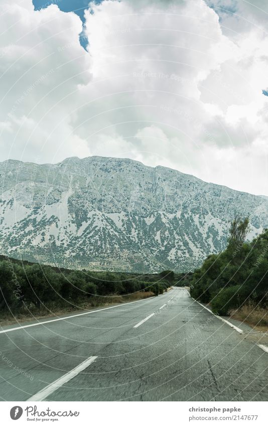 Noch nicht über den Berg Ferien & Urlaub & Reisen Ausflug Abenteuer Ferne Sommer Sommerurlaub Umwelt Landschaft Wolken Berge u. Gebirge Kreta Verkehrswege