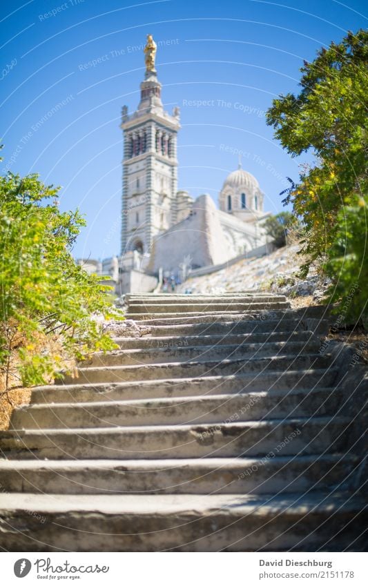 Kirche / Marseille Ferien & Urlaub & Reisen Tourismus Städtereise Wolkenloser Himmel Frühling Sommer Schönes Wetter Stadt Dom Sehenswürdigkeit Wahrzeichen