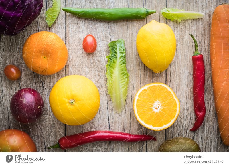 eine Auswahl an frischem Gemüse für eine gesunde Ernährung des Herzens Frucht Essen Vegetarische Ernährung Alternativmedizin Krankheit Medikament Arzt Mensch