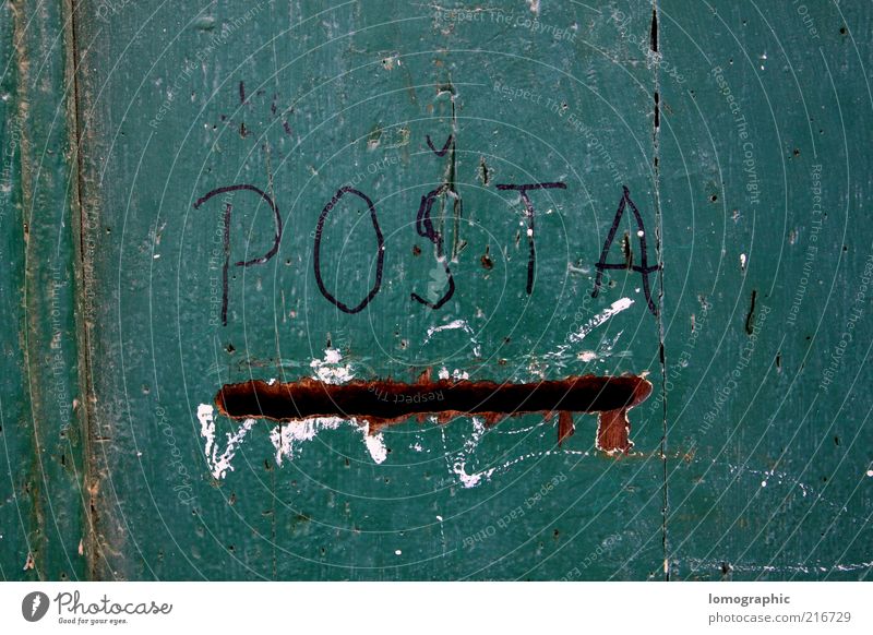 Sie haben Post! Holz schreiben Postfach Briefkasten Kommunizieren senden grün Farbfoto Außenaufnahme Textfreiraum oben Textfreiraum unten Detailaufnahme