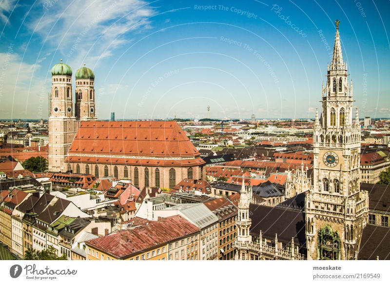 München Deutschland Europa Stadt Stadtzentrum Altstadt Skyline bevölkert Haus Kirche Rathaus Turm Bauwerk Gebäude Mauer Wand Fassade Sehenswürdigkeit