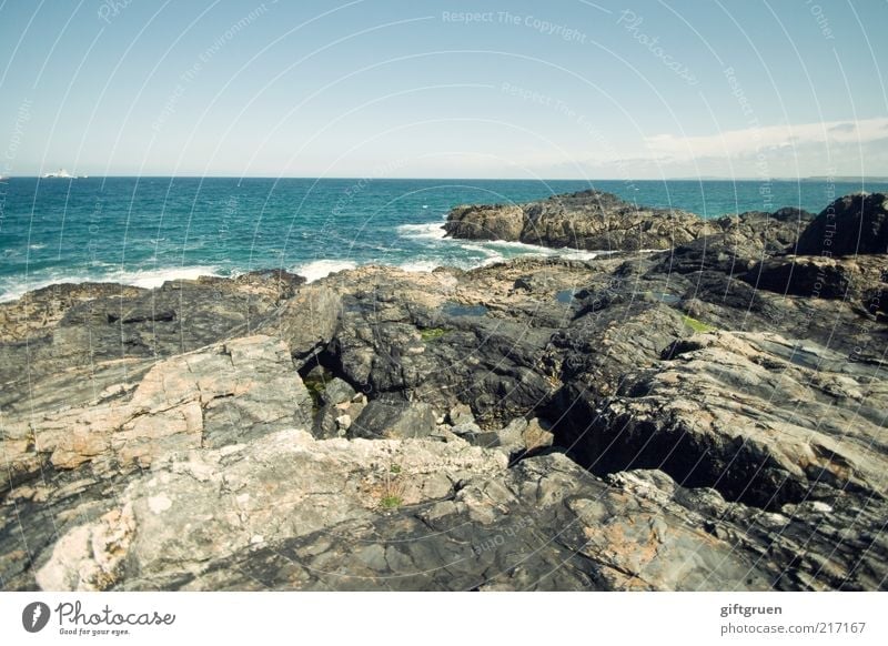 rocky coast Umwelt Natur Landschaft Urelemente Wasser Himmel Klima Schönes Wetter Küste Meer Felsen steinig Stein Felsküste Horizont Wellen weitläufig Cornwall