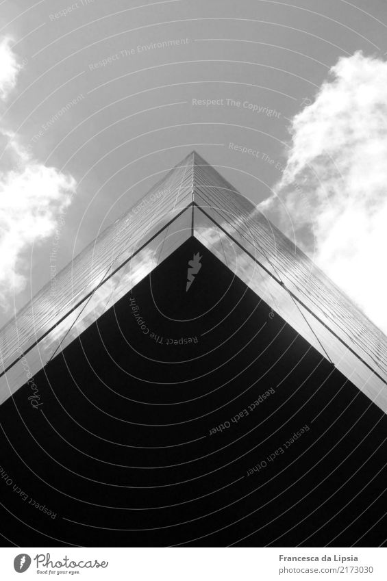 Das fliegende Hochhaus II New York City USA Amerika Menschenleer Bankgebäude Glas Metall bedrohlich eckig hoch oben Stadt schwarz silber Kraft Macht Design