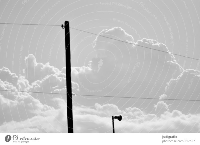 Schall Technik & Technologie Informationstechnologie Umwelt Natur Himmel Wolken Klima Endzeitstimmung bedrohlich stagnierend Elektrizität Strommast Lautsprecher