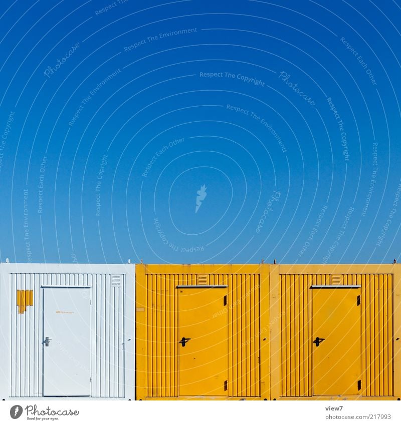 ContainerRow Baustelle Himmel Tür Metall Stahl Linie Streifen ästhetisch authentisch gut neu blau mehrfarbig gelb weiß Farbe Genauigkeit Ordnung stagnierend