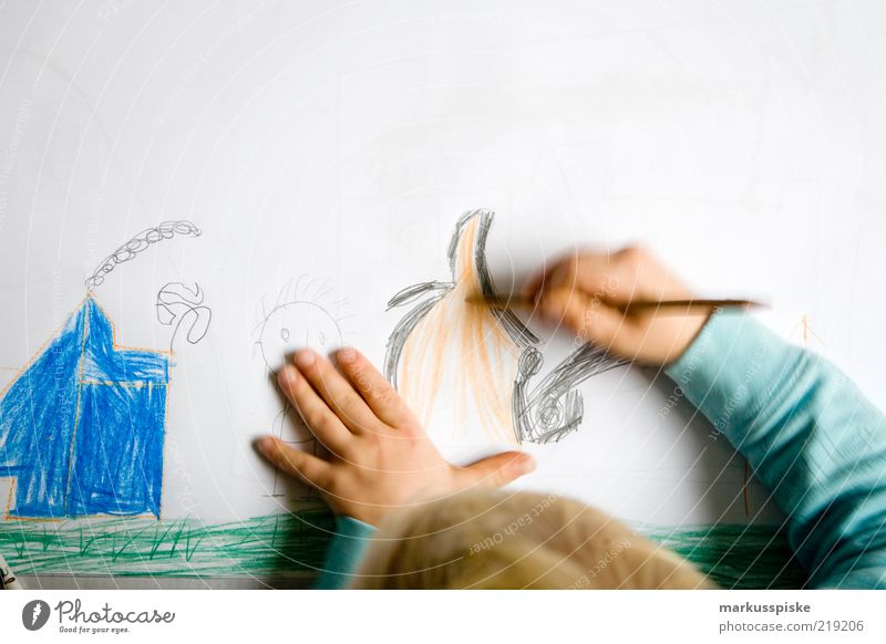 kinder malstunde malen zeichnen Wohnung Kindererziehung Bildung lernen Schreibstift Mensch Kleinkind Junge Kindheit Hand Finger Papier Bleistift gebrauchen