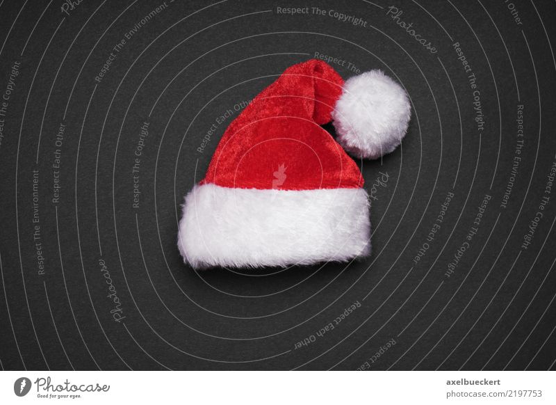 Weihnachtsmannmütze Design Weihnachten & Advent Mütze rot schwarz weiß Tradition Weihnachtsdekoration Nikolausmütze Farbfoto Studioaufnahme Nahaufnahme