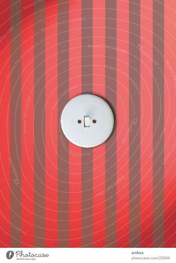 Licht an! Lichtschalter Schalter retro Streifen aktivieren Elektrizität Tapete Elektromonteur elektrisch Häusliches Leben knips nase hoch jetzt geht's los
