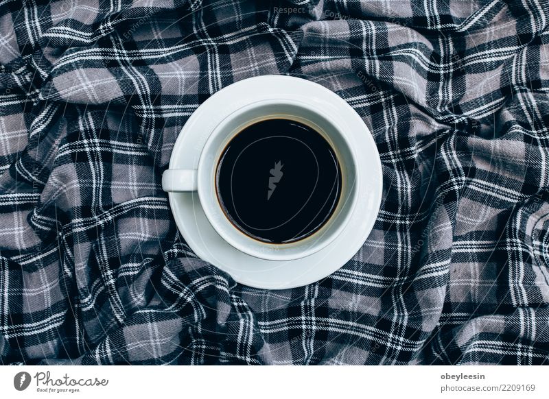 Tasse Kaffee für Morgen, Draufsicht Frühstück Getränk Espresso Leben Stoff alt dunkel heiß natürlich schwarz aromatisch Leinen Koffein rustikal Sack Wittern