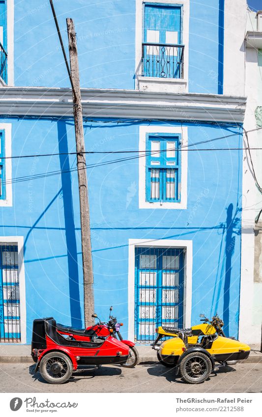 RGB (rot, gelb:-), blau) Dorf Haus Mauer Wand Fassade Fenster Tür fahren Fröhlichkeit Oldtimer Motorrad seitenwagen i'm blue daba di da bada Kuba mehrfarbig