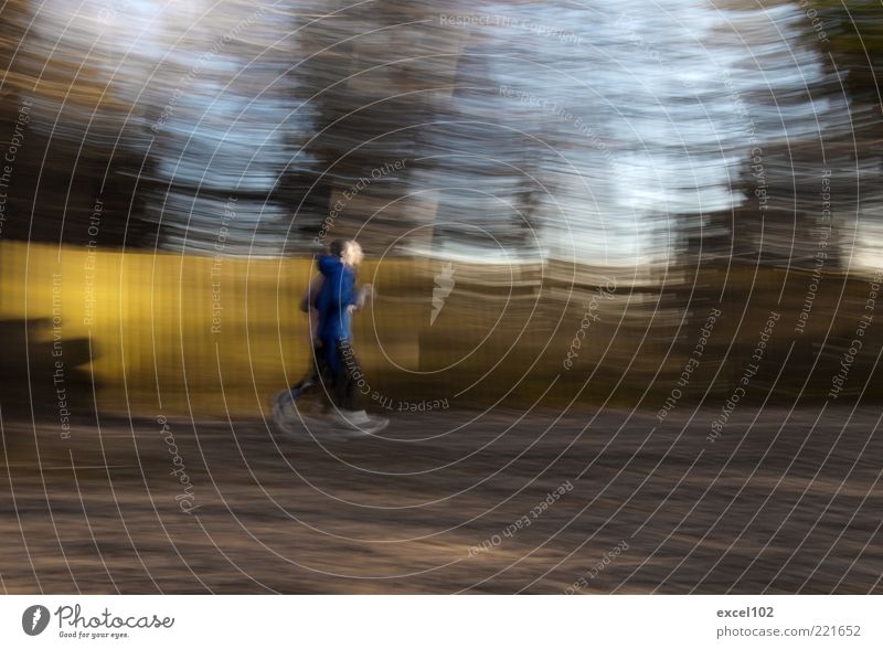 dusk RUN Sport Sportler Joggen Mensch 2 laufen Bewegung Geschwindigkeit Wellness Laufsport Bewegungsunschärfe Fitness Farbfoto Außenaufnahme Experiment