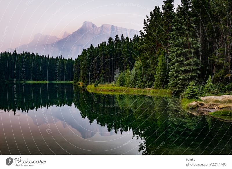 Mount Rundle And Two Jack Lake In Alberta Canada Ein Lizenzfreies Stock Foto Von Photocase