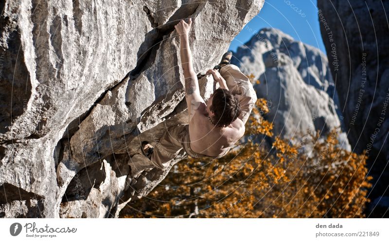 Bouldern in Kroatien Sport Fitness Sport-Training Klettern Bergsteigen Sportler Berge u. Gebirge maskulin Junger Mann Jugendliche 1 Mensch 30-45 Jahre