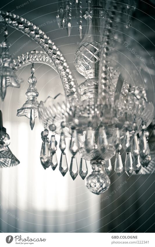Deckenklunker Reichtum Lampe Glas reich retro grau schwarz weiß Kronleuchter Beleuchtung Deckenlampe hängend Kristallstrukturen Bleikristall